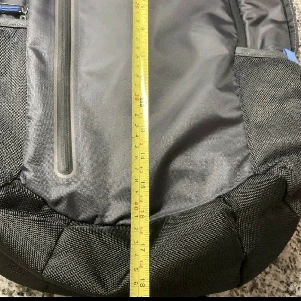 Dell 🎒 grey